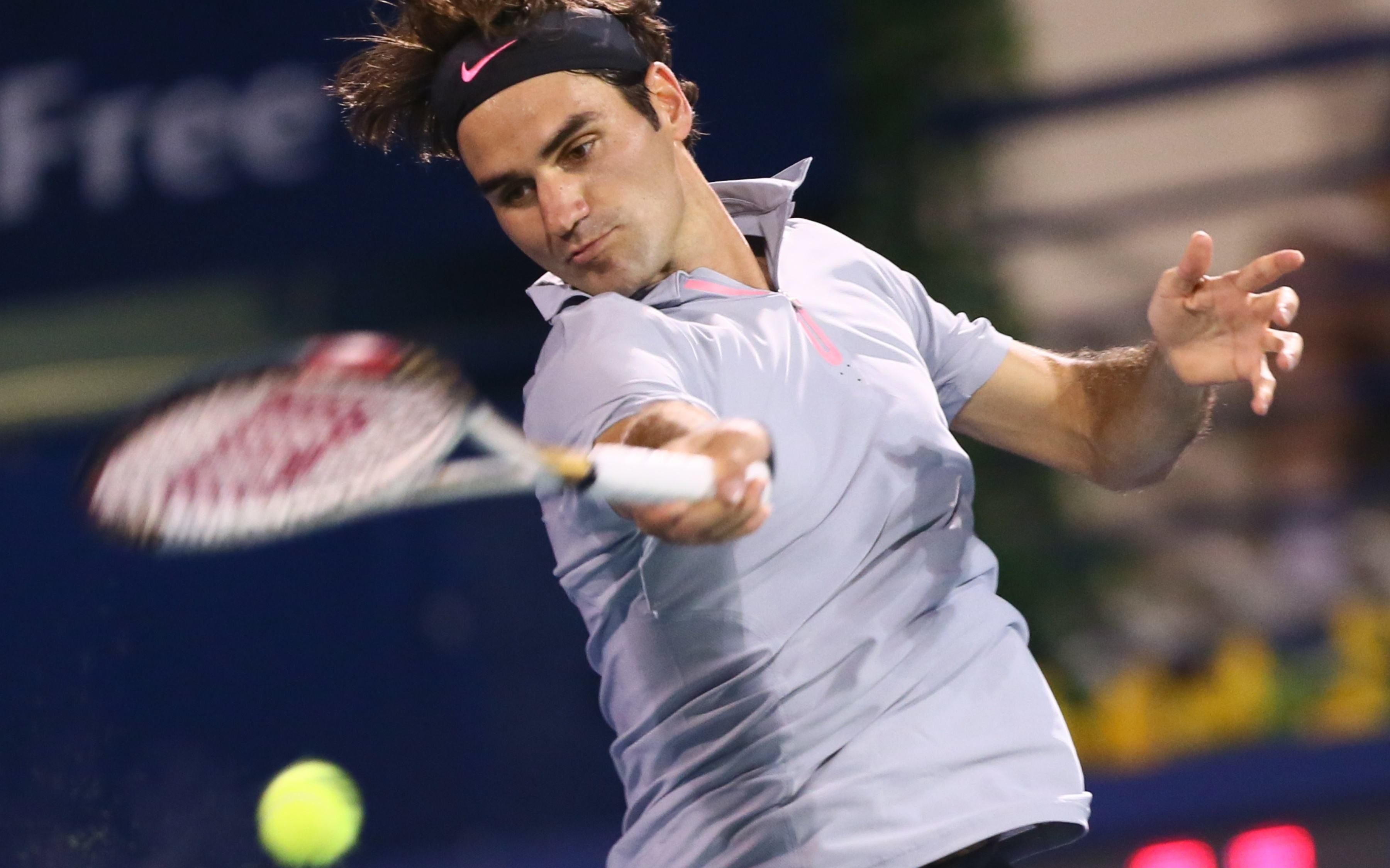 西班牙网球队绝杀英国网球队,费德勒高光表现的简单介绍 西班牙网球队绝杀英国网球队,费德勒高光表现的简单介绍